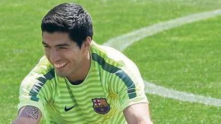 Zähne zeigen. Barças Luis Suarez schüchtert Juve vorab schon mal ein.