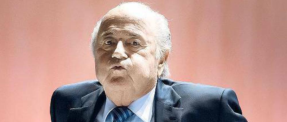 Bläst er nochmal zum Angriff? Joseph Blatter ist derzeit als Präsident suspendiert. Er könnte darauf spekulieren, dass die Wahl um seine Nachfolge im Patt endet. 