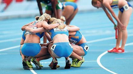 In der Wagenburg. Russlands Leichtathleten sollen jahrelang systematisch betrogen haben. Hier feiert die 4x400-Meter-Staffel der Frauen ihren Sieg bei der Weltmeisterschaft 2013 in Moskau.