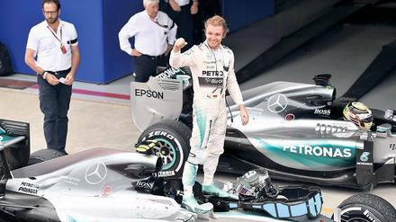 Rechter Haken. Kann Nico Rosberg im Stallduell zurückschlagen?