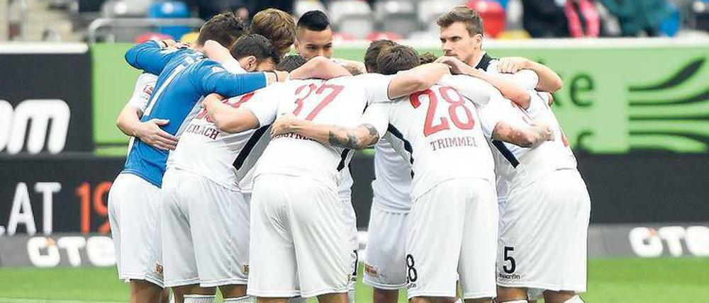 Geschlossene Gesellschaft. Die Fußballer des 1. FC Union präsentierten sich beim Sieg in Düsseldorf als homogene Einheit auf dem Feld. 
