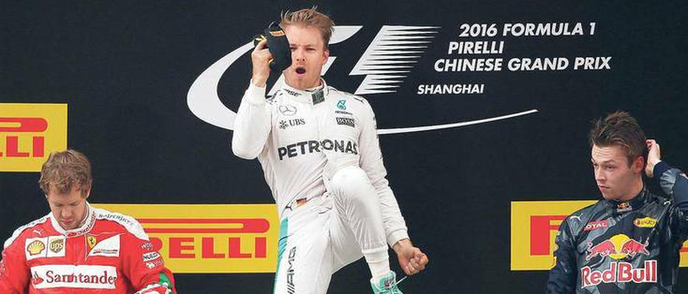 Schöne Routine. Der Triumph in Schanghai war Nico Rosbergs sechster Formel-1-Sieg in Folge. Foto: dpa/Hong