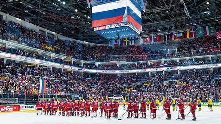 Der Stolz Russlands. Ein vom Eishockey begeistertes Land erwartet von seiner Mannschaft den WM-Titel. 