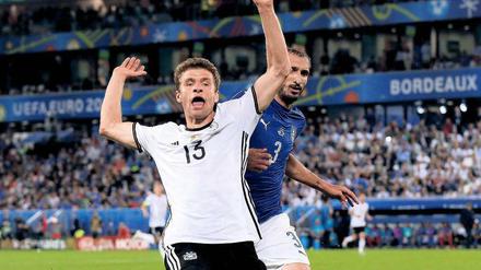Müllers zwanghafte Versuche den Ball ins Tor zu schießen enden leider immer im Nichts. Vor allem in dieser EM.