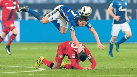 Großklubs im Sturzflug. Schalke und Leverkusen schwächeln in dieser Saison.