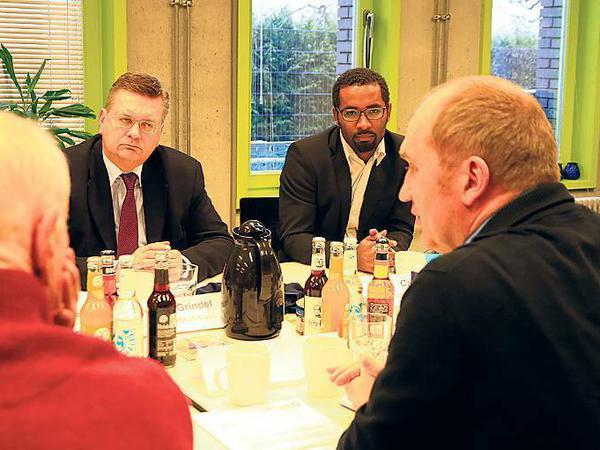 Reinhard Grindel diskutierte am Mittwoch mit Cacau und dem Inter-Vorsitzenden Gerd Thomas.