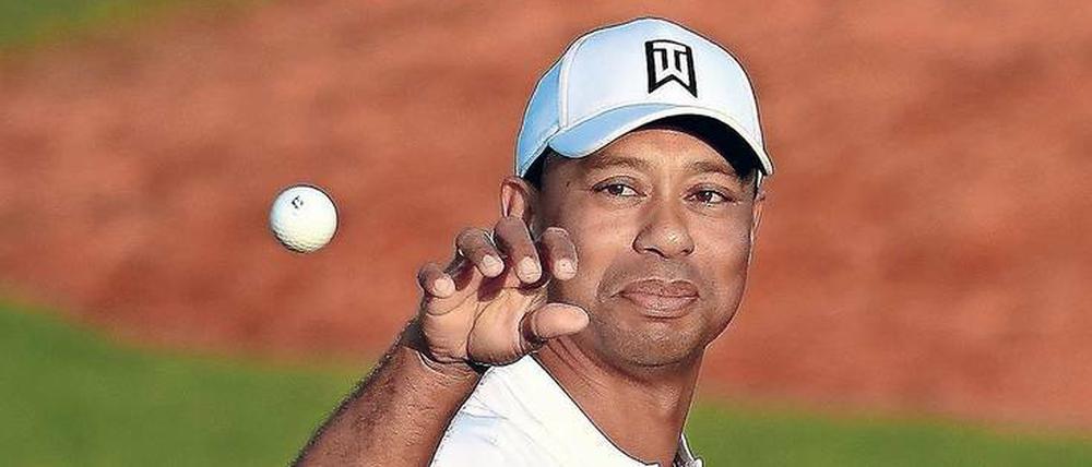 Der Ball ist wieder sein Freund. Die Rückkehr von Tiger Woods elektrisiert die Anhänger. Unter den Golfkollegen gibt es unterschiedliche Stimmen. 