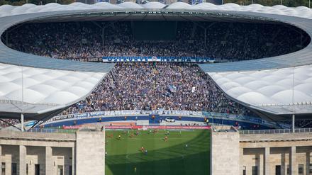 Großes Stadion, durchschnittlicher Zuschauerzuspruch. Hertha verfehlt neuen Rekord beim Dauerkartenverkauf.