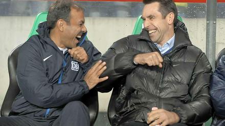 Haben derzeit gut lachen: Hertha-Trainer Jos Luhukay (links) und Manager Michael Preetz.