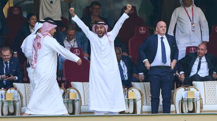 Fifa-Präsident Gianni Infantino (r.) sucht schon länger die Nähe zu Saudi-Arabiens Kronprinz Mohammed bin Salman.