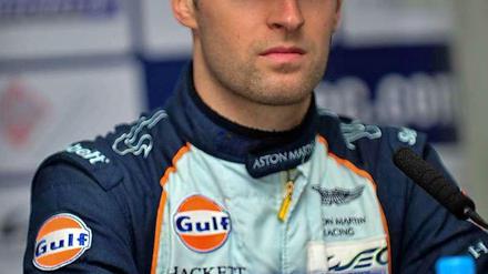 Stefan Mücke, 32, ist der Sohn der Berliner Rennfahrerlegende Peter Mücke. Er fuhr lange DTM und ist derzeit für Aston Martin in der Langstrecken-WM unterwegs. Am Samstagabend gab Mückes Auto beim Saisonfinale in Bahrain den Geist auf. Es bleibt nur der Titel Vize-Weltmeister.