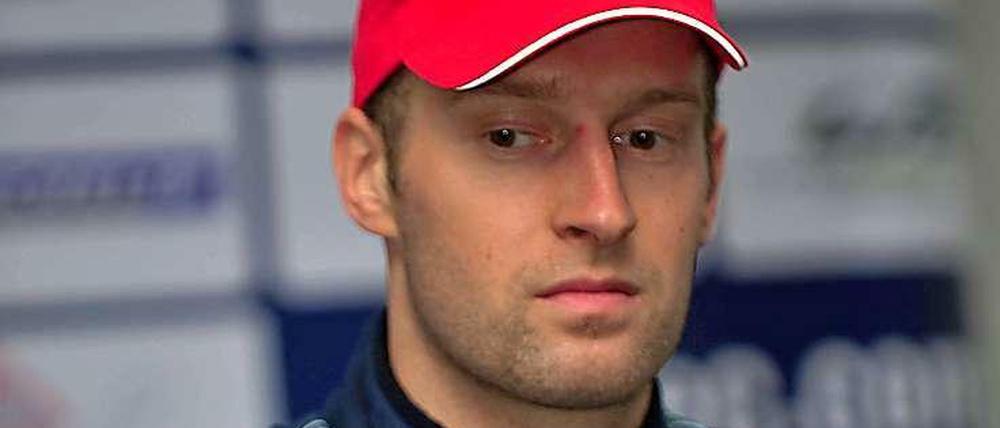 Stefan Mücke, 32, ist der Sohn der Berliner Rennfahrerlegende Peter Mücke. Er fuhr lange DTM und ist derzeit für Aston Martin in der Langstrecken-WM unterwegs. Am Samstagabend gab Mückes Auto beim Saisonfinale in Bahrain den Geist auf. Es bleibt nur der Titel Vize-Weltmeister.