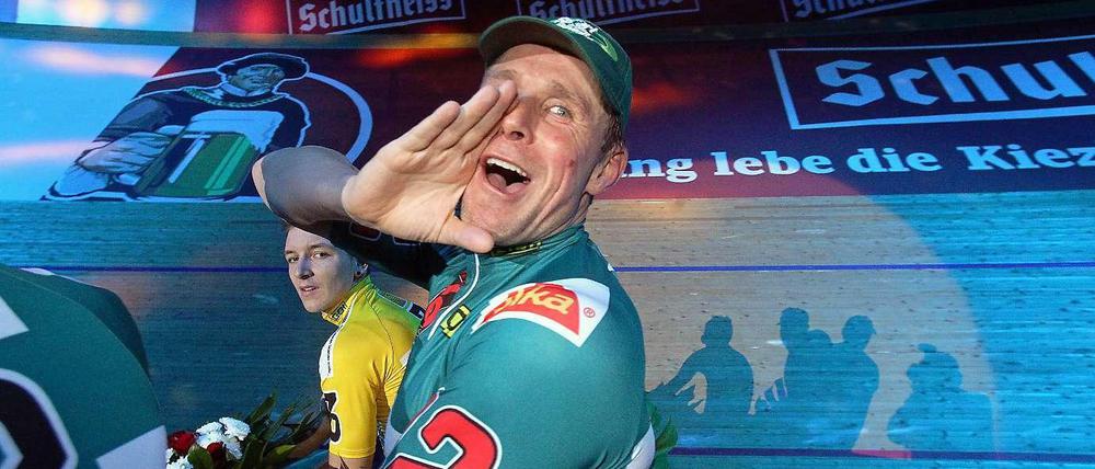 Lautsprecher. Robert Bartko hat 2014 seine letzten Runden im Velodrom gedreht. Dem heutigen Start des Sechstagerennens 2015 blickt er skeptisch entgegen.