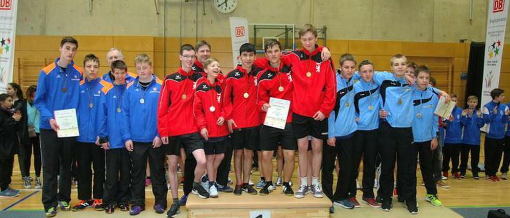 Siegerehrung Tischtennis bei Jugend trainiert für Paralympics. Gold ging an sie Carl-von-Linné-Schule aus Berlin.