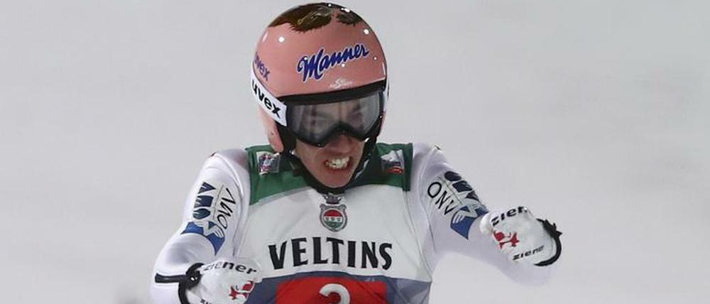 So jubelt ein Sieger. Stefan Kraft springt in Oberstdorf zum Sieg und hat nun die beste Ausgangsposition in der Tournee-Gesamtwertung.