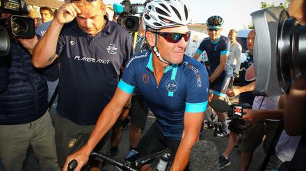 Wieder auf dem Sattel. Lance Armstrong fährt für einen wohltätigen Zweck.