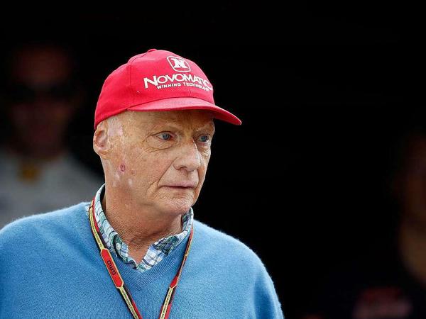 Niki Lauda, 66, ist Aufsichtsratsvorsitzender beim Team von Mercedes. Als Fahrer war er drei Mal Formel-1-Weltmeister, später arbeitete er als Kommentator fürs Fernsehen.