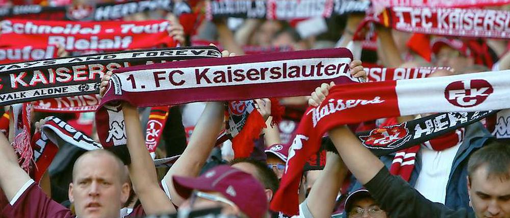 Geschlossenheit. Die Fans des 1. FC Kaiserslautern legen großen Wert auf die Identifikation der Spieler und Trainer mit dem Verein und der Region. Fehlt diese Bindung, wird es mitunter ungemütlich.