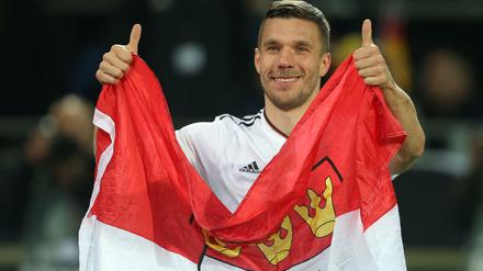 Ein Prinz für die Handball-WM. Lukas Podolski ist zurück in Köln.