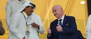 Gute Freunde. Der Emir von Katar und der Fifa-Chef.