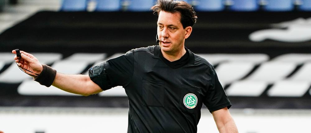 Manuel Gräfe hätte gern noch länger in der Fußball-Bundesliga gepfiffen.