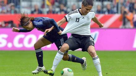 Auf Celia Okoyino da Mbabi war einmal mehr Verlass im deutschen Team. Die Stürmerin traf gegen Japan zweimal.