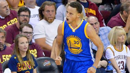 Spielmacher Curry war mit 22 Punkten erneut bester Werfer der Golden State Warriors.