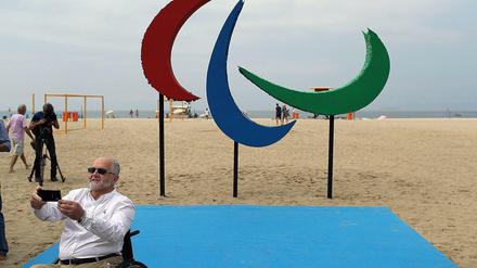 Macht sich gerne selbst ein Bild. Philip Craven bei den Paralympics 2016 in Rio de Janeiro.