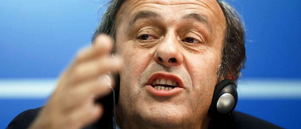 "Herr Sarkozy hat mich aber nie gebeten, Katar meine Stimme zu geben", sagt Michel Platini.