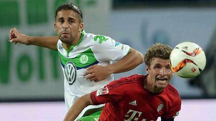 Packendes Duell: Thomas Müller muss mit seinem FC Bayern beim Verein von Ricardo Rodriguez, dem VfL Wolfsburg, antreten.