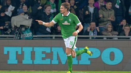 Ein Mann, ein Tor: Sebastian Prödl feiert seinen Führungstreffer für Werder Bremen gegen den VfB Stuttgart.