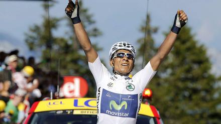 Nairo Quintana holt sich den vorletzten Etappensieg und das Bergtrikot.