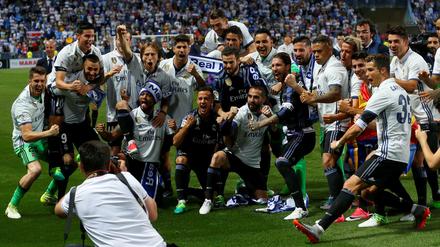Real Madrid hat es geschafft: Nach fünf Jahren holten die Königlichen mal wieder den Meistertitel in Spanien.