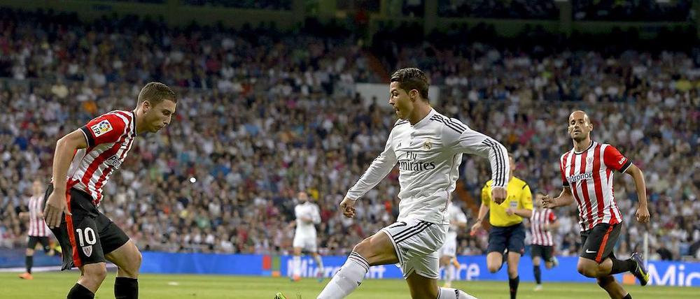 Immer einen Gedankenschritt schneller. Cristiano Ronaldo erzielte seine Saisontore Nummer elf bis dreizehn.