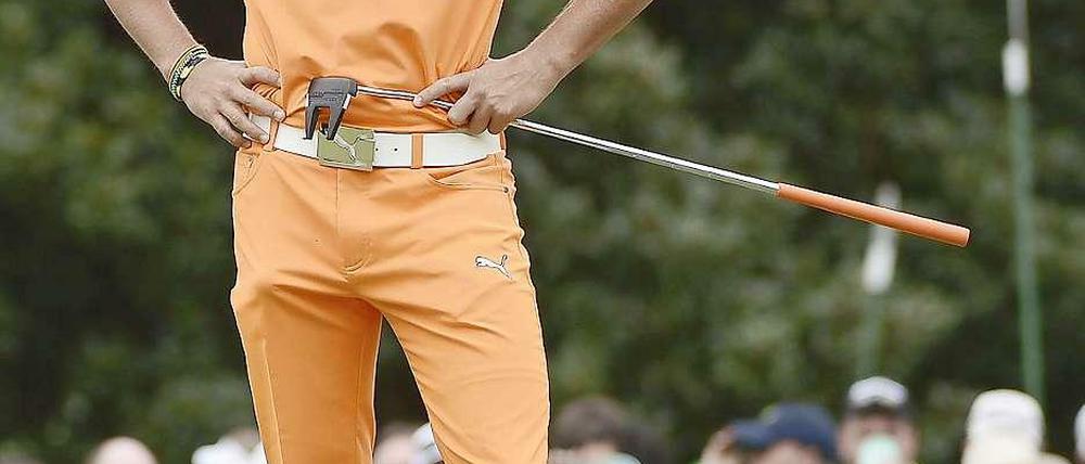 Anders als der gemeine Hobbygolfer kann es sich US-Profi Rickie Fowler erlauben, auch mal Quietsch-Orange zu tragen.