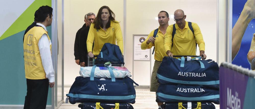 Das australische Team ist schon mitsamt Gepäck in  Rio eingetroffen. Die deutschen Athleten folgen, vorher haben wir einen Blick ins Gepäck geworfen.
