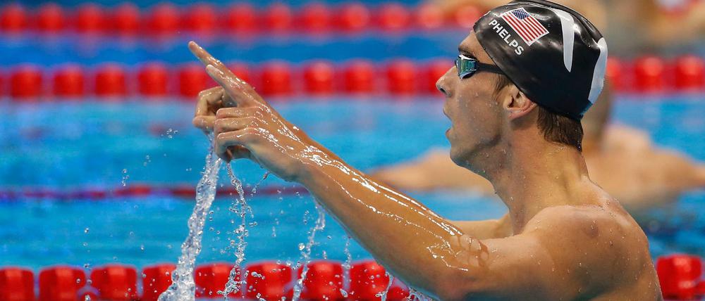 Er ist wieder da: Michael Phelps meldet sich eindrucksvoll zurück und gewinnt seine 12. Einzelgoldmedaille. 