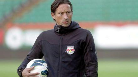 Demnächst gibt's Tabletten statt Brause: Roger Schmidt wird wohl neuer Trainer in Leverkusen.