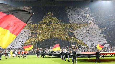Schlandfriedensbruch im Stadion von Dortmund. Die Nationalmannschaft macht's möglich.
