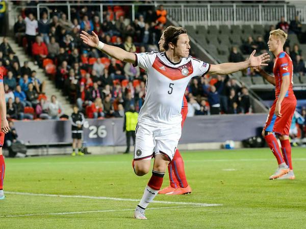 Bei der U21-EM machte Nico Schulz besonders im Spiel gegen Tschechien, in dem er die 1:0-Führung erzielte, auf sich aufmerksam.