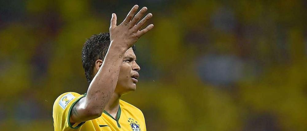 Einspruch abgewiesen. Brasiliens Abwehrchef und Kapitän. Thiago Silva wird das WM-Halbfinale gegen Deutschland wegen seiner Gelbsperre verpassen. 