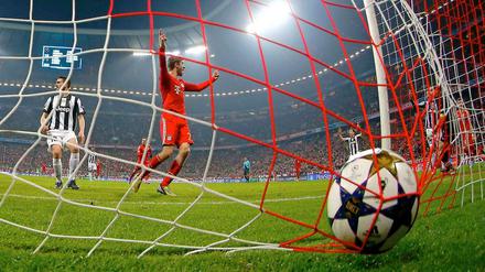 Tor ins Halbfinale? Thomas Müller jubelt über seinen Treffer zum 2:0 gegen Juventus Turin.