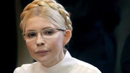 Das Foto zeigt Julia Timoschenko in einem Gerichtssaal im Juli 2011. Inzwischen hat sich ihr Gesundheitszustand dramatisch verschlechtert.