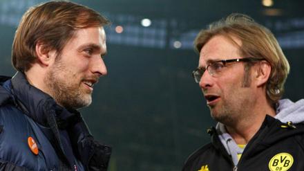 Der eine folgt auf den anderen: Thomas Tuchel (li.) wird ab Sommer Nachfolger von Jürgen Klopp als Trainer bei Borussia Dortmund.
