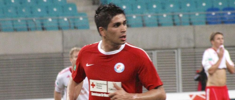 Fatih Yigitusagi auf dem Weg zum ersten Punktgewinn für Türkiyemspor in der neuen Saison.