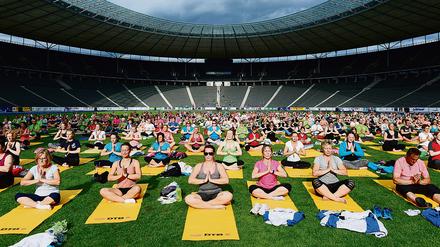 Vielfalt war Programm beim Turnfest in Berlin: Teilnehmer beim Fitness-Dance-Yoga-Event "Fit für den Olymp" im Olympiastadion.