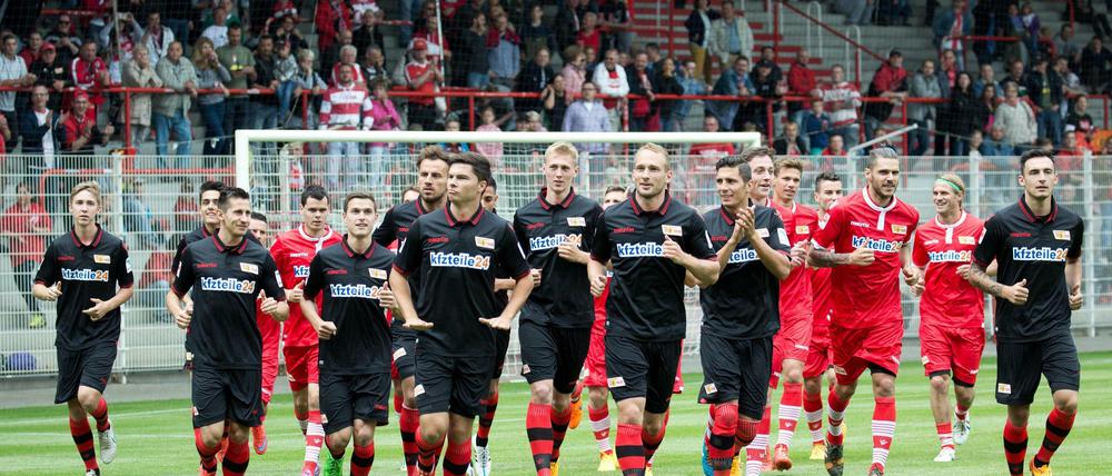 Die Fußballer des 1. FC Union wollen in die Bundesliga.