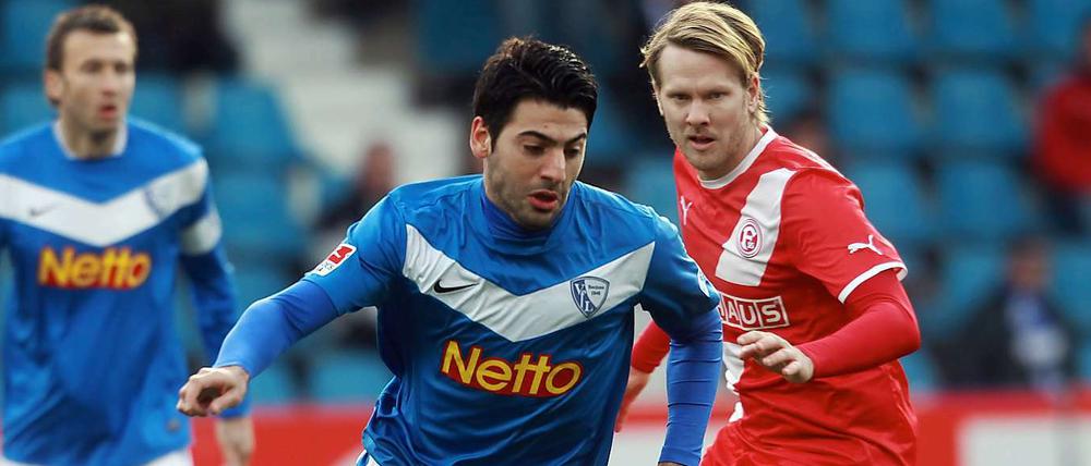 Retter in Rot: Sascha Rösler (r.) erzielte in der 73. Minute das 1:1 gegen den VfL Bochum. Fortuna Düsseldorf bleibt damit weiter Tabellenführer.