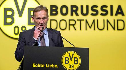Standpauke: BVB-Manager Hans-Joachim Watzke nahm die Profis auf der Jahreshauptversammlung in die Pflicht.