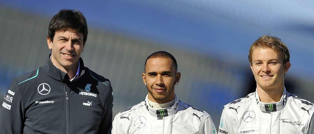 Mercedes Motorsport Chef Toto Wolff mit Lewis Hamilton und Nico Rosberg (v.l.).